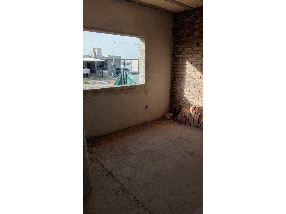CASA EN CONSTRUCCIÓN EN VENTA - PINAR DEL SOL V - MAIPU - 6