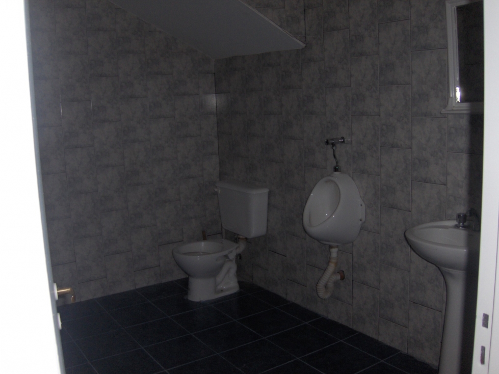 LOCAL 160 M2 + OFICINA EN VENTA - LUJAN DE CUYO - 6