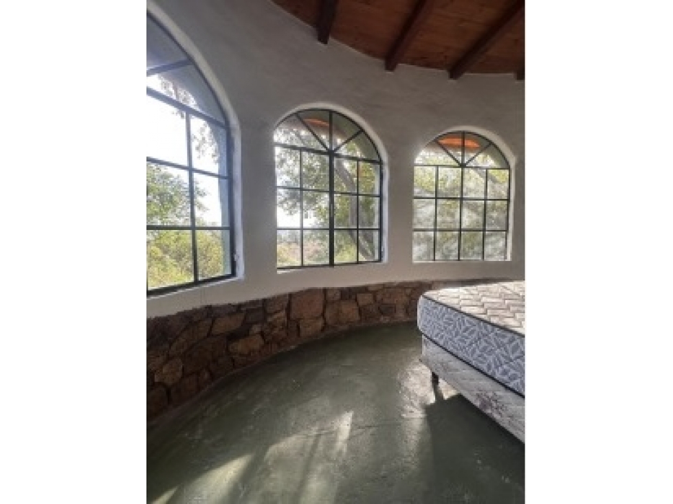 Propiedad única en venta Iglús con vista increíble — foto 6