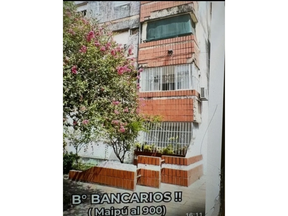 Inmobiliaria Royal VENDE. Departamento en Edificio Bancario. - 2