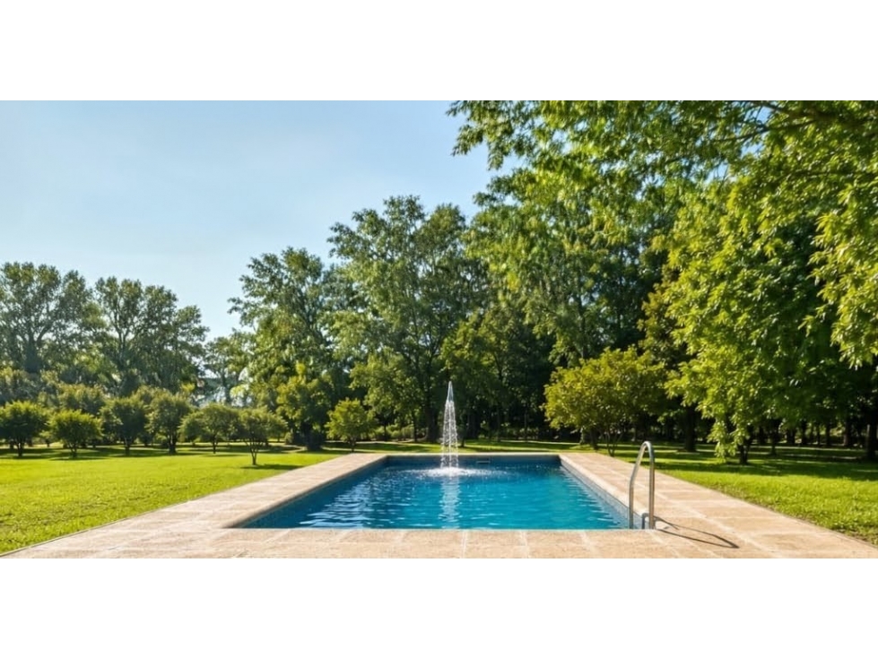 Inmobiliaria Royal Vende " Casa Quinta con Pileta" - 2