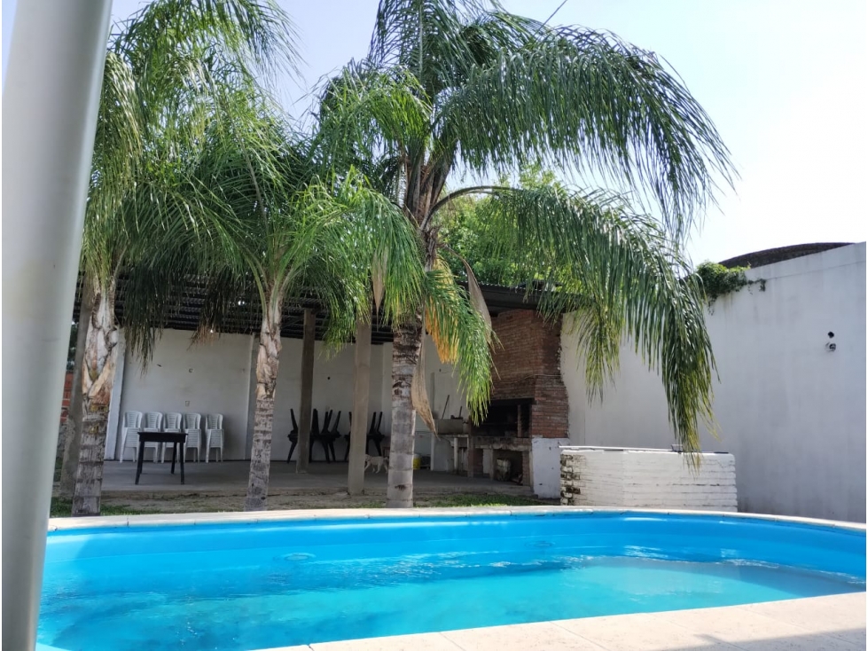 se vende casa con local comercial alquiler y piscina - 2