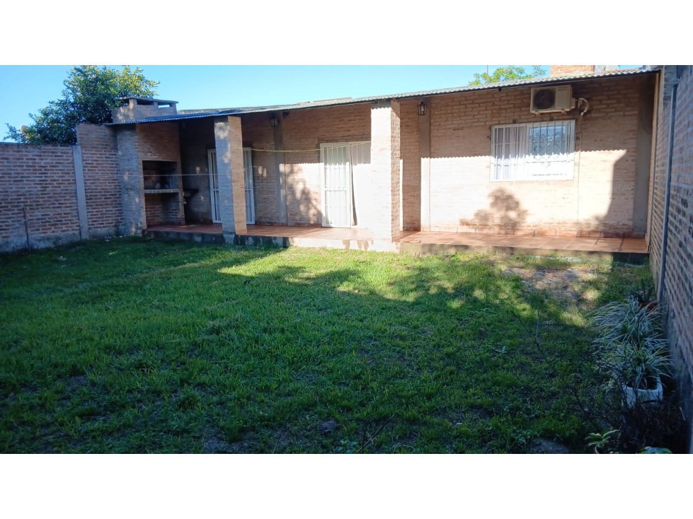 EN VENTA. Hermosa y amplia Propiedad B° Quintana - 5