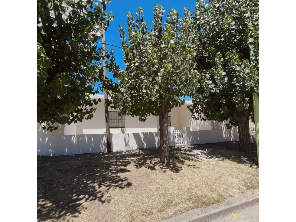 CASA EN VENTA BARRIO COLON - 1