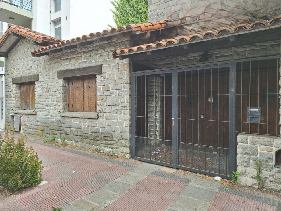 Casa Uso comercial - Olavarria y Roca - 1