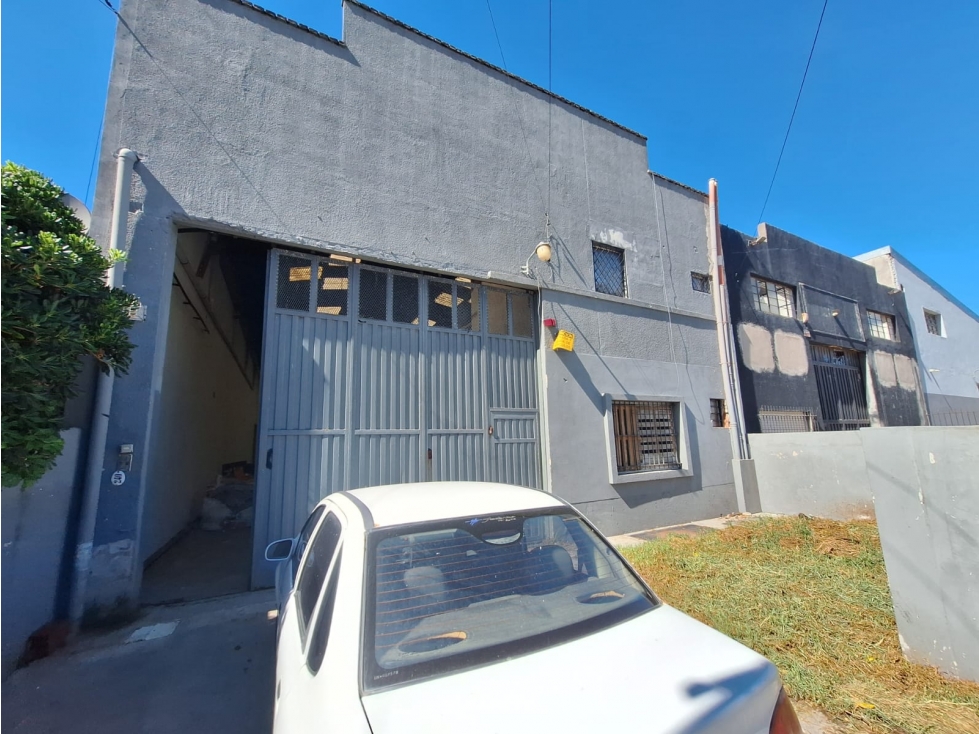 Galpòn 500m2 - Magnasco y Solis - Zona Industrial - 2