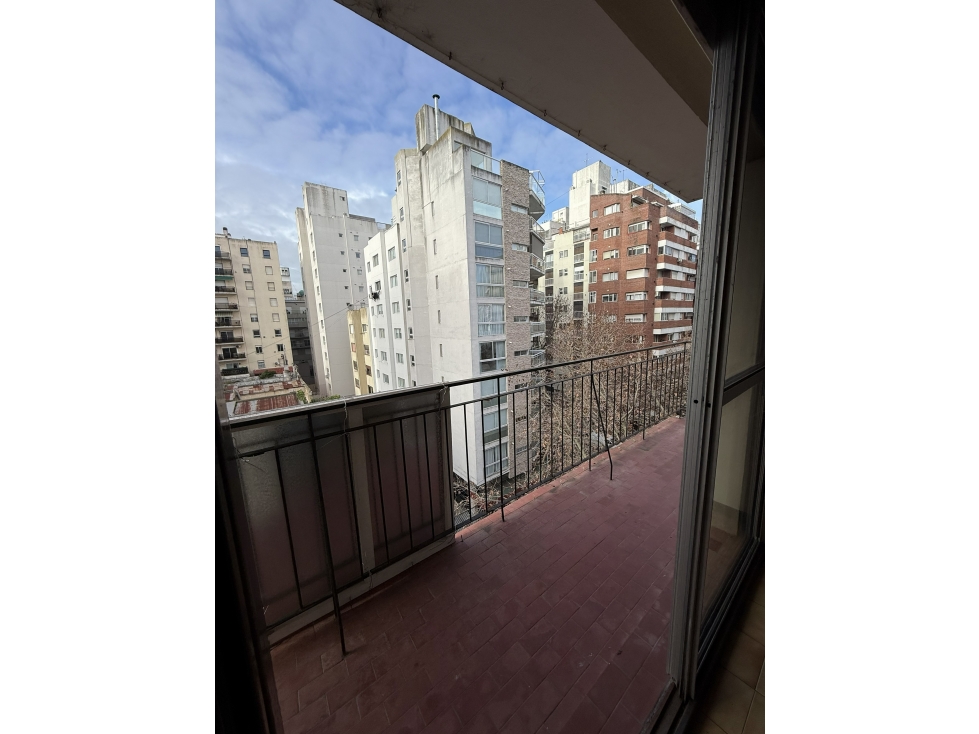 Departamento 4 ambientes c/cochera a la calle - Zona Plaza Mitre - 3