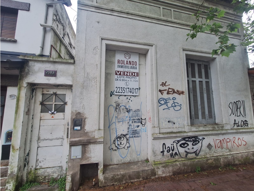 Casa a reciclar o demoler - 20 de Septiembre y Bolìvar