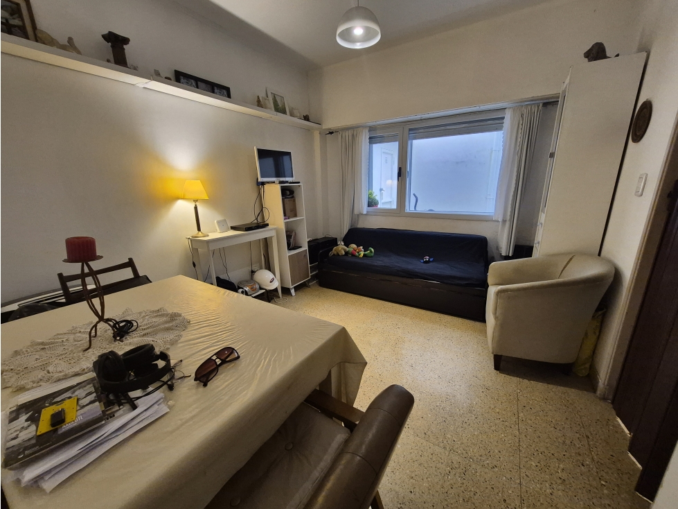 2 ambientes con patio y espacio de cochera - Zona Varese