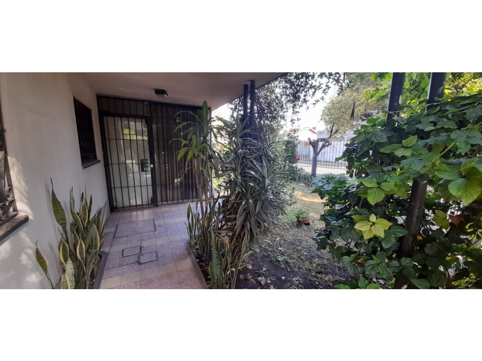 EXCELENTE PROPIEDAD SOBRE DOS TERRENOS EN VENTA. ITUZAINGO NORTE - 4
