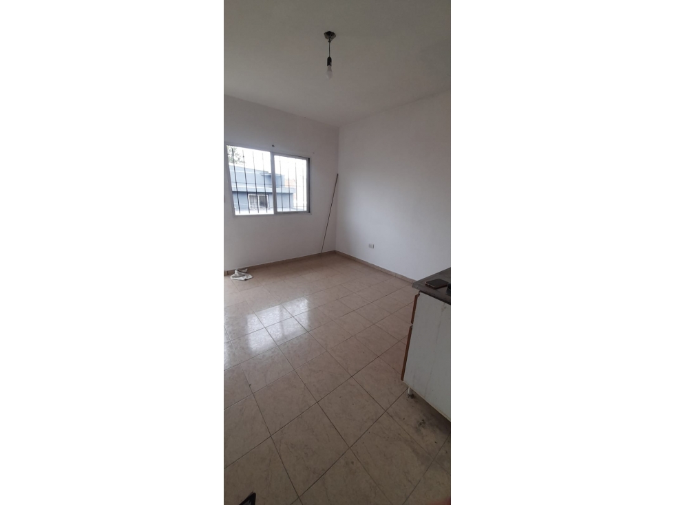 LUMINOSO DEPARTAMENTO EN ALQUILER. EXCELENTE UBICACION — foto 4