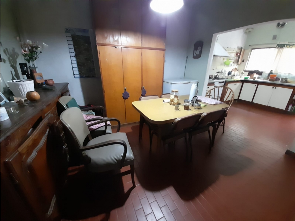 AMPLIO Y EXCELENTE CHALET EN VENTA. VILLA TESEI - 5