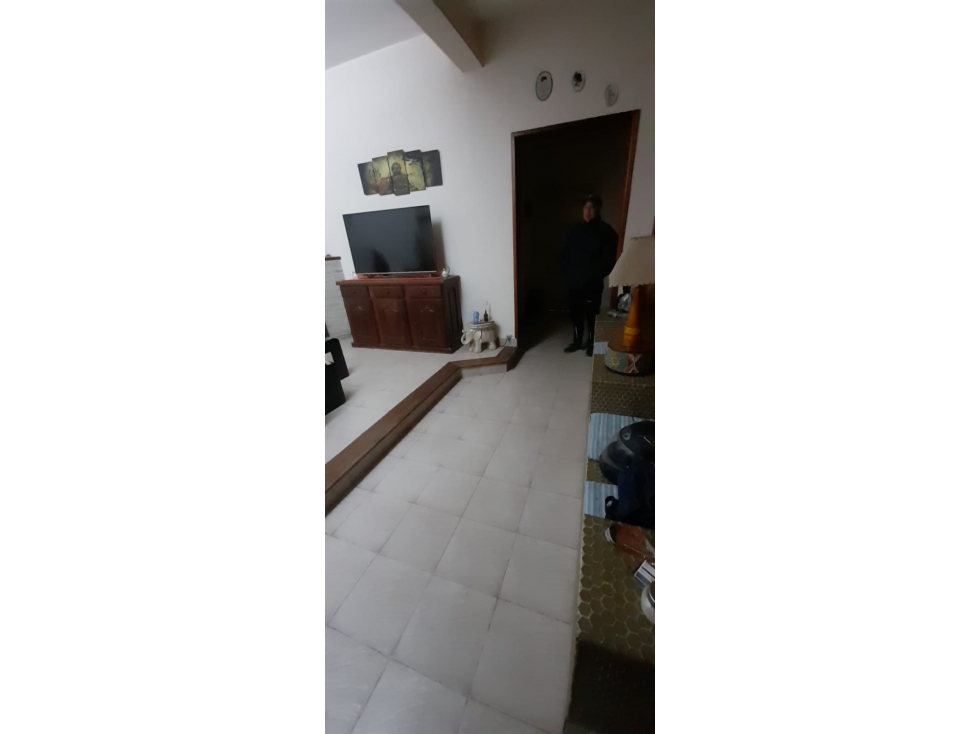 EXCELENTE CASA AMERICANA EN VENTA. ITUZAINGO NORTE. ZONA RESIDENCIAL — foto 5