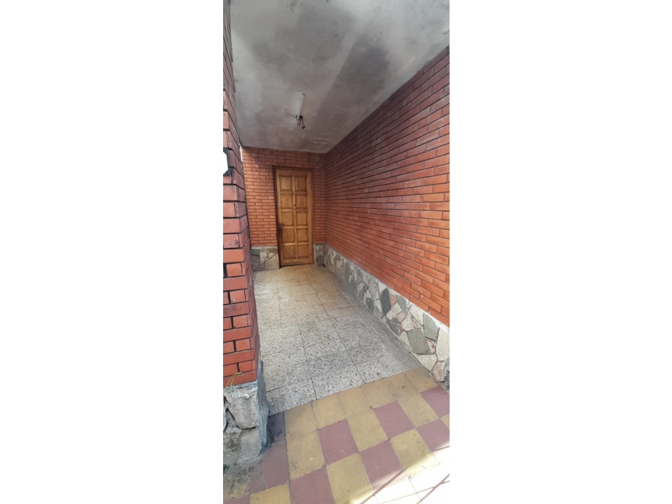 CHALET Y DOS DEPARTAMENTOS EN VENTA. ITUZAINGO NORTE — foto 5