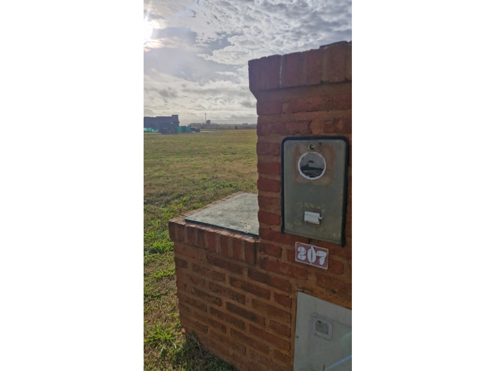 LOTE EN CLUB DE CAMPO LUJAN