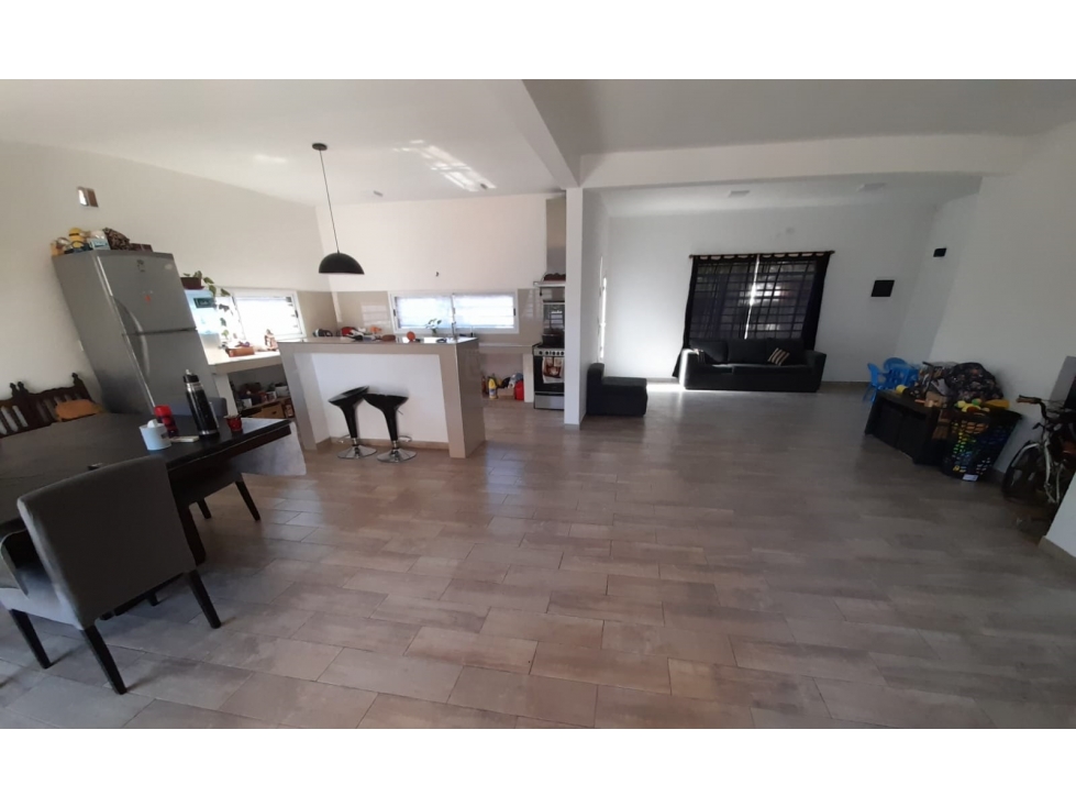 HERMOSA CASA MINIMALISTA EN VENTA. ITUZAINGO NORTE - 3