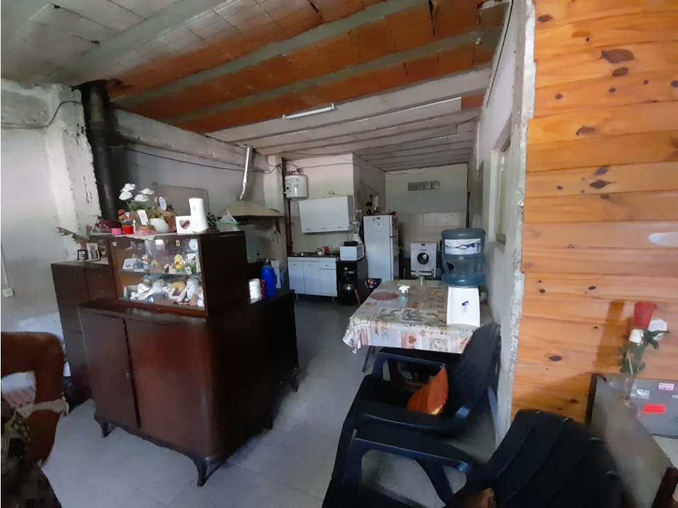 DOS VIVIENDAS. OPORTUNIDAD EN VENTA. ZONA SEMIINDUSTRIAL - 5