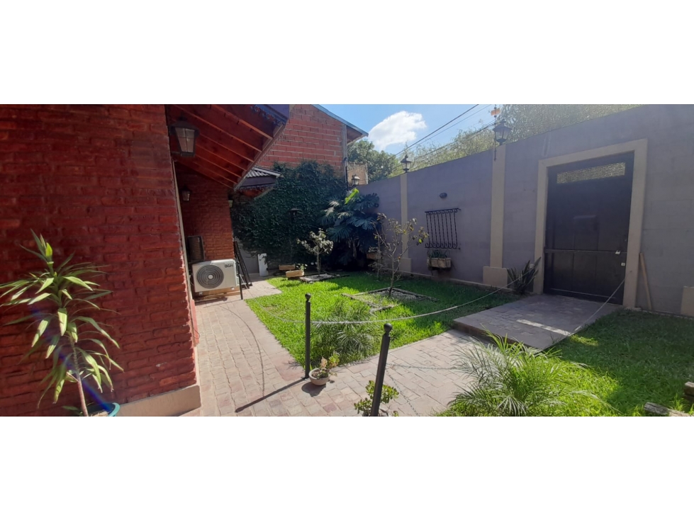 IMPORTANTE CHALET EN VENTA ITUZAINGO NORTE AMPLIO PARQUE LIBRE - 3