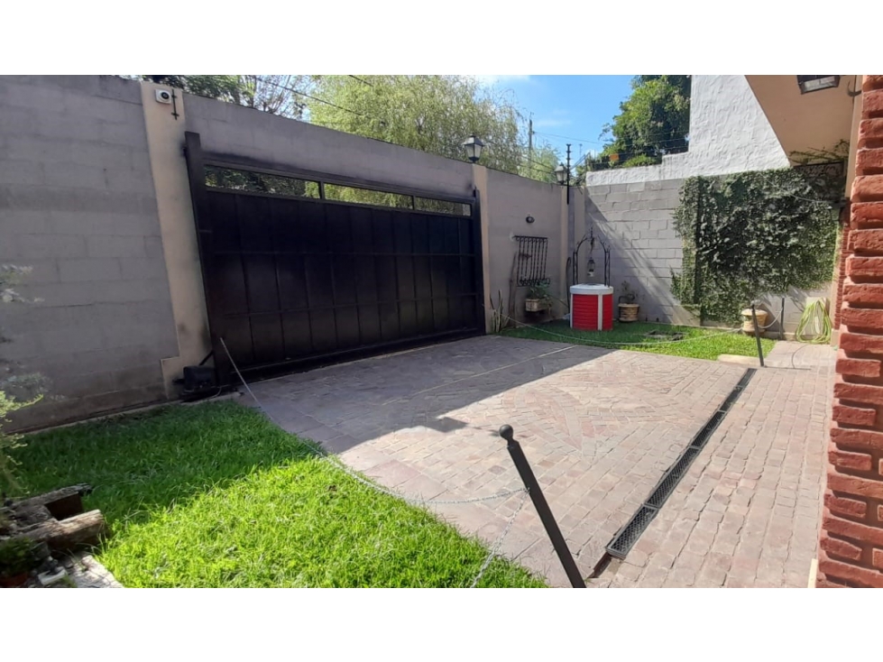 IMPORTANTE CHALET EN VENTA ITUZAINGO NORTE AMPLIO PARQUE LIBRE - 4
