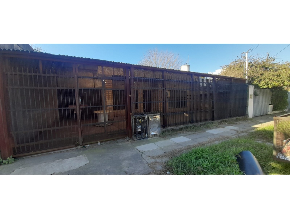 EXCELENTE PROPIEDAD EN ZONA INDUSTRIAL EN VENTA - 1