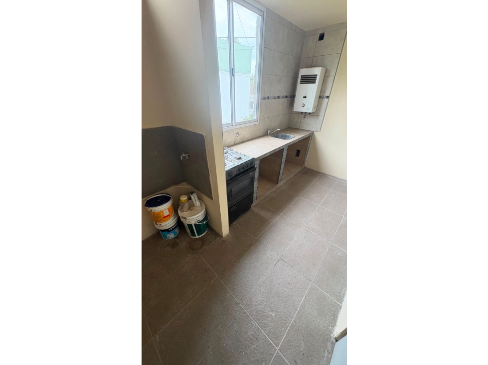 DEPARTAMENTO EN VENTA EN COMPLEJO HABITACIONAL. HAEDO NORTE - 6