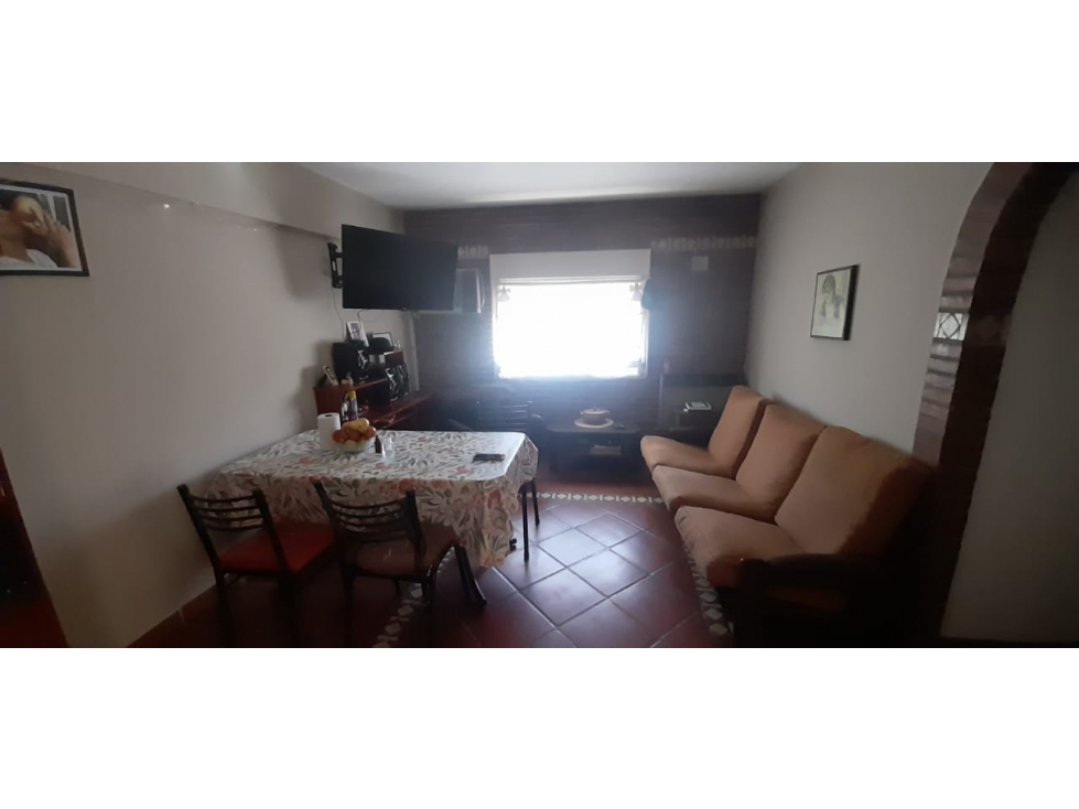 Excelente departamento en venta. Impecable estado. A mts Acceso Oeste