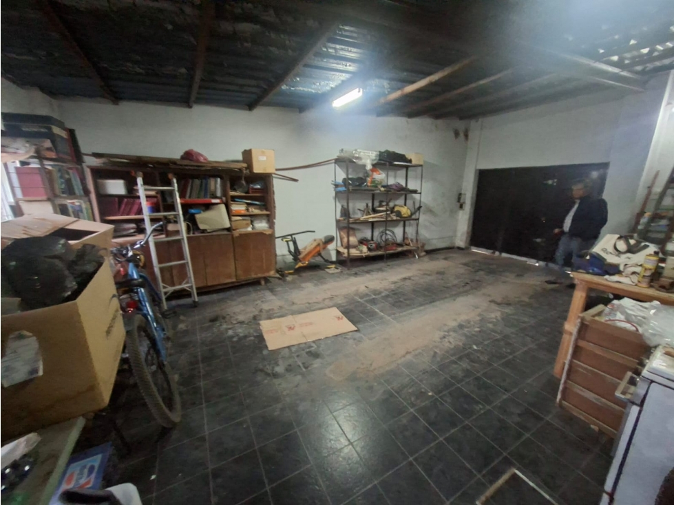 GARAJE Y LOCAL (OPCION VIVIENDA LINDERA) EN VENTA. ITUZAINGO NORTE — foto 3