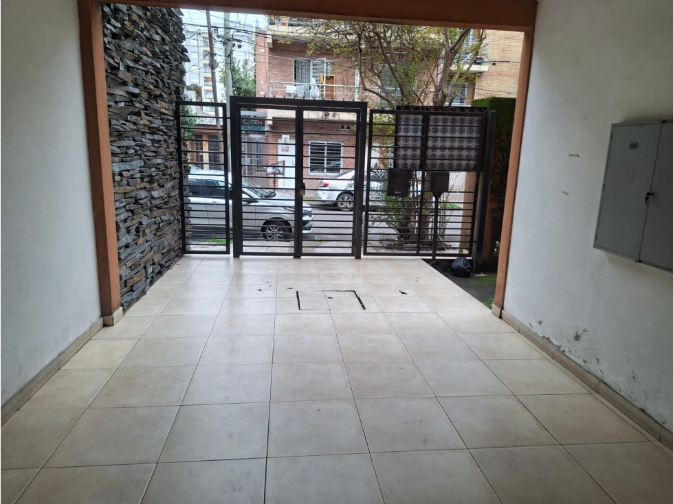 DEPARTAMENTO MONOAMBIENTE EN ALQUILER. MORON — foto 2