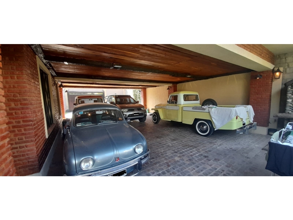 IMPORTANTE CHALET EN VENTA ITUZAINGO NORTE AMPLIO PARQUE LIBRE - 6
