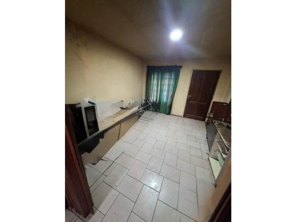 CASA AMERICANA EN VENTA - MORON NORTE SOBRE CALLE RAWSON — foto 3