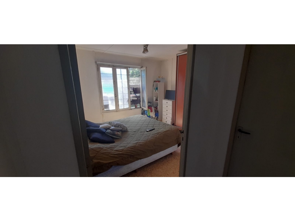 CASA EXCELENTE UBICACION. AMPLIO TERRENO. ITUZAINGO NORTE. en VENTA — foto 5