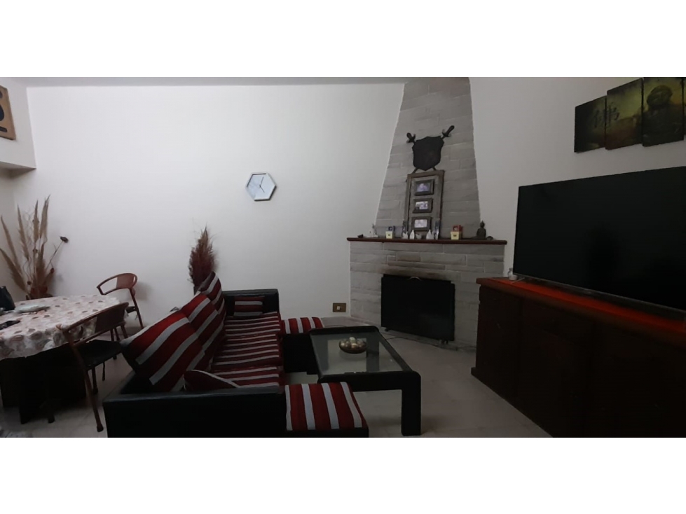 EXCELENTE CASA AMERICANA EN VENTA. ITUZAINGO NORTE. ZONA RESIDENCIAL — foto 4