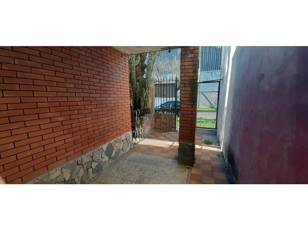 CHALET Y DOS DEPARTAMENTOS EN VENTA. ITUZAINGO NORTE — foto 4