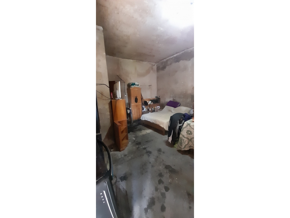 AMPLIO TERRENO. EXCELENTE ZONA. 2 VIVIENDAS EN VENTA. ITUZAINGO NTE — foto 2