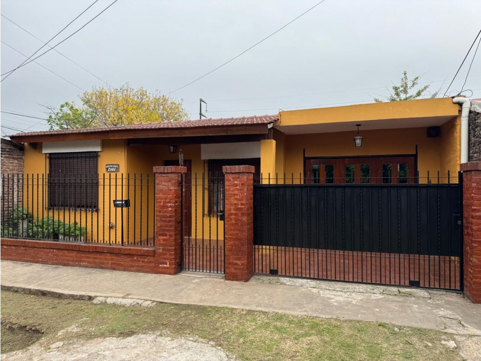 CHALET con MONOAMBIENTE EN VENTA EN ITUZAINGO NORTE — foto 3