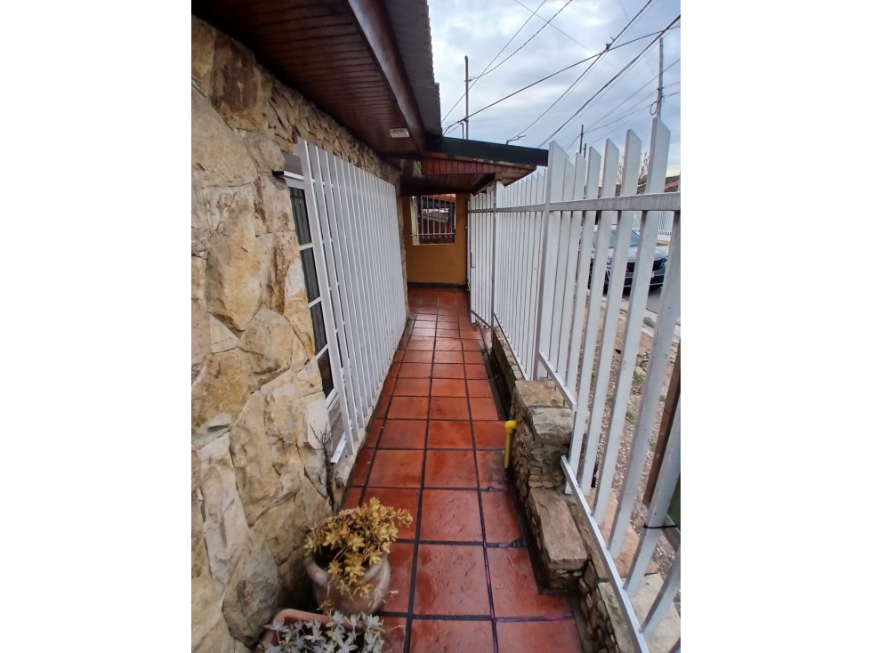 Chalet y departamento en Venta en Ituzaingó. Barrio Aeronáutico - 2