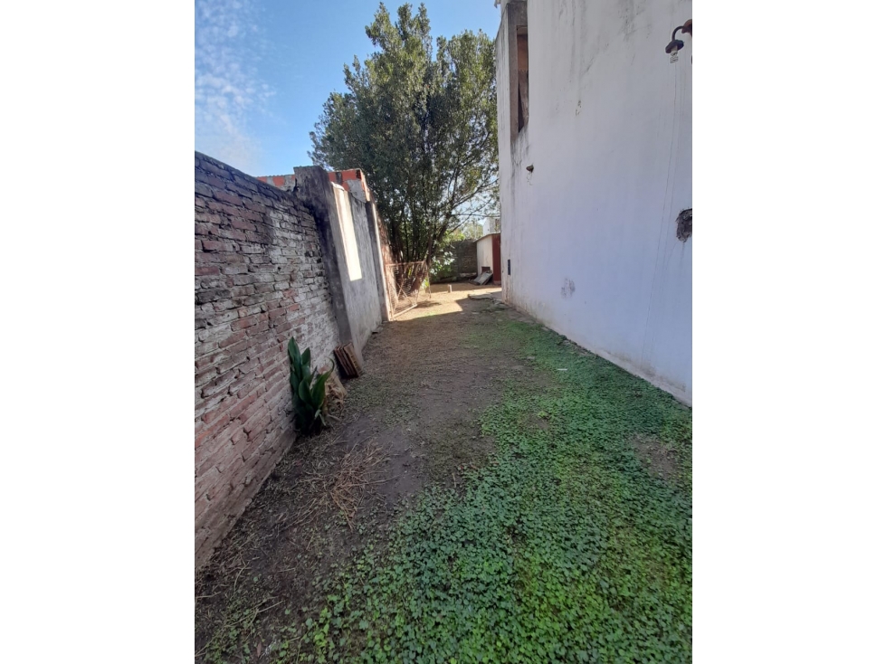 EXCELENTE CHALET SOBRE AMPLIO LOTE - 5