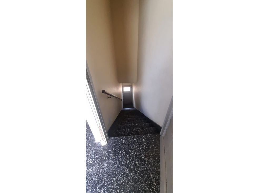DEPTO EN P. A. EN ALQUILER. USO COMERCIAL. ITUZAINGO NORTE — foto 3