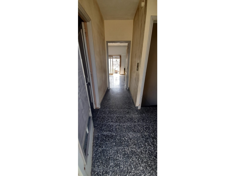DEPTO EN P. A. EN ALQUILER. USO COMERCIAL. ITUZAINGO NORTE — foto 4
