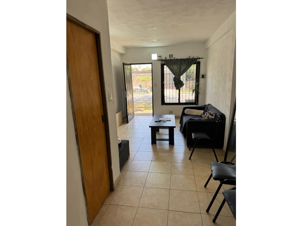 HERMOSA CASA EN VENTA. EXCELENTE UBICACION EN VENTA. Ituzaingó Norte - 3