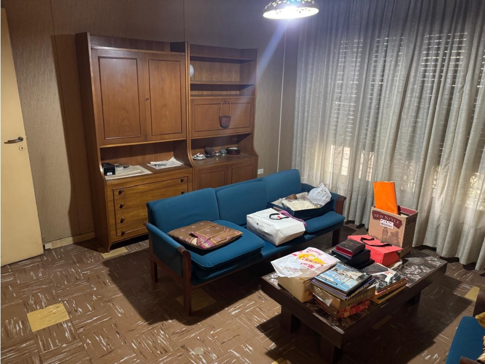 SOLIDA CASA AMERICANA sobre 2 LOTES. EN VENTA. ITUZAINGO NORTE - 6