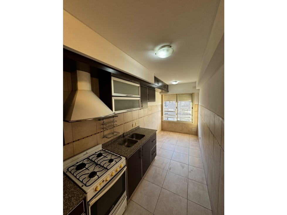 EXCELENTE DEPARTAMENTO EN ESTACION DE CASTELAR EN ALQUILER - 4