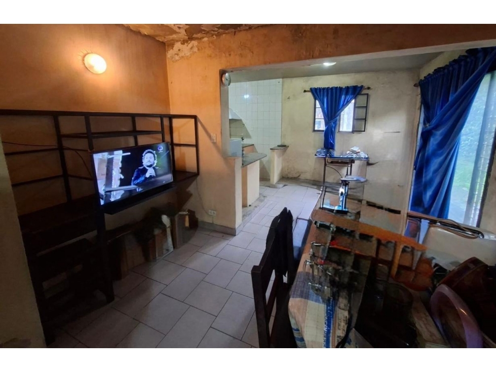 CASA AMERICANA EN VENTA - MORON NORTE SOBRE CALLE RAWSON — foto 5
