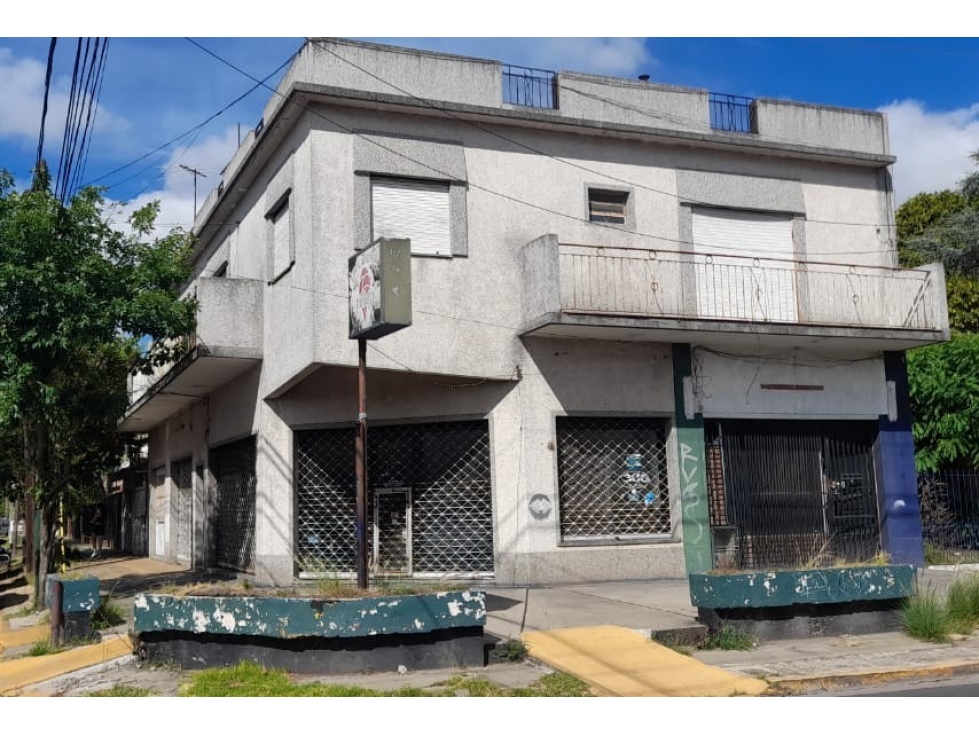 DEPTO EN P. A. EN ALQUILER. USO COMERCIAL. ITUZAINGO NORTE