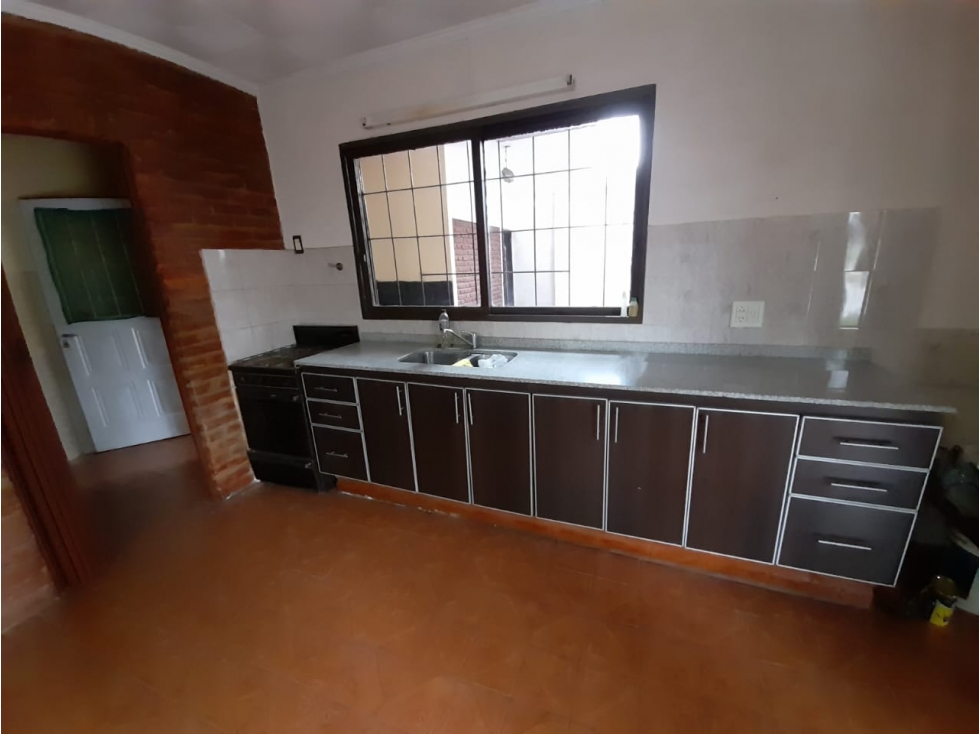 DOS CASAS AMERICANAS. UDAONDO. A 300 MTS. ACCESO OESTE (P. BRANDSEN) - 3