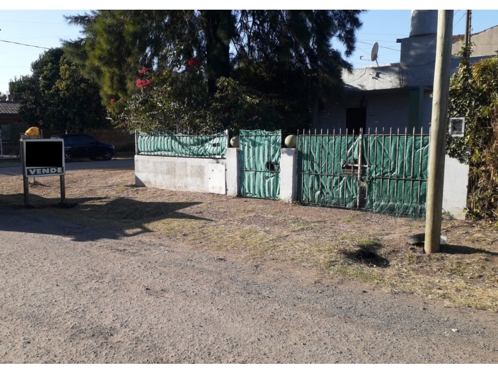 CASA SOBRE DOS LOTES DE 400 MTS2 EN VENTA — foto 2