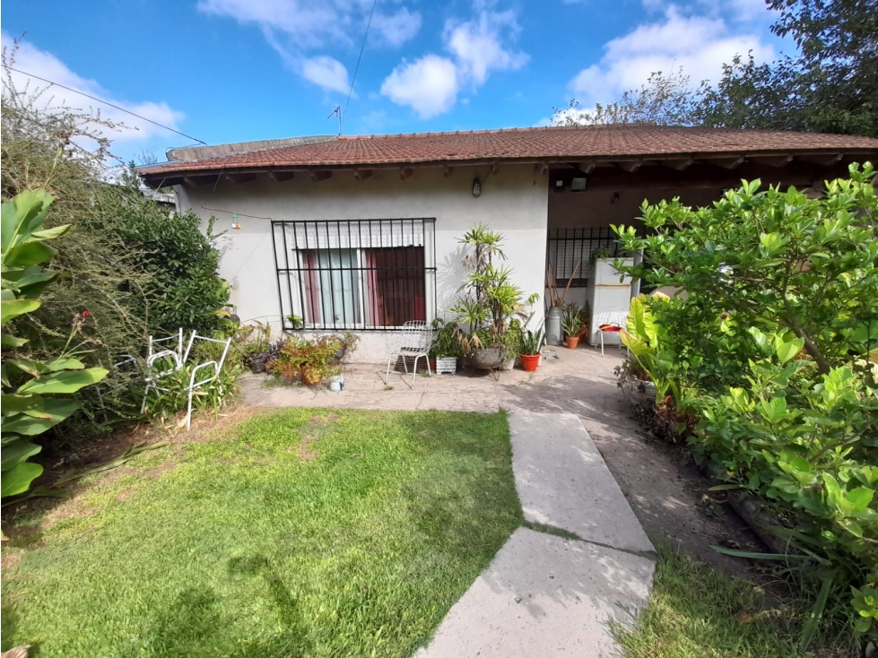 AMPLIO Y EXCELENTE CHALET EN VENTA. VILLA TESEI - 4
