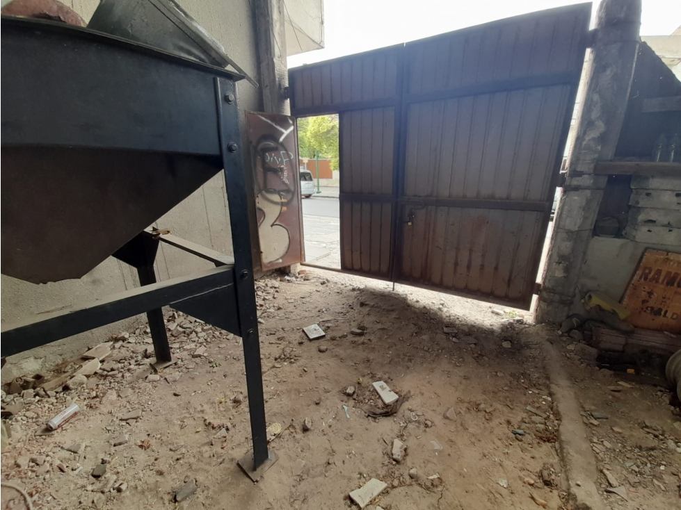 IMPORTANTE LOSA CON DOS LOCALES A TERMINAR EN VENTA. SOBRE J M PAZ — foto 3
