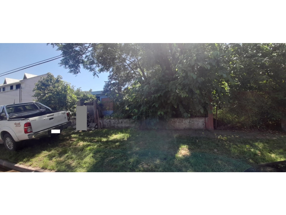DOS TERRENOS LINDEROS EN VENTA. EXCELENTE UBICACIÓN - 5