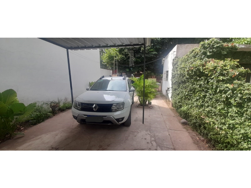 Excelente vivienda c/local. VENTA. Ituzaingo Norte a 50 mts. Av. Ratti - 3